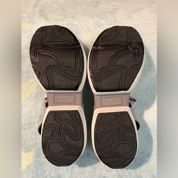 Nurture ROAM Multicolor 1-2” Platform / Block Heel Sandals Sz-9.5 - Picture 2 of 5